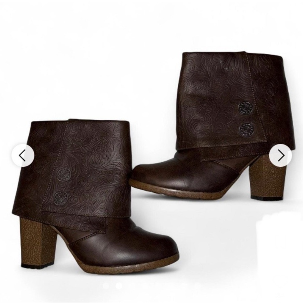 Muk Luks embossed cuff boots - Picture 2 of 7